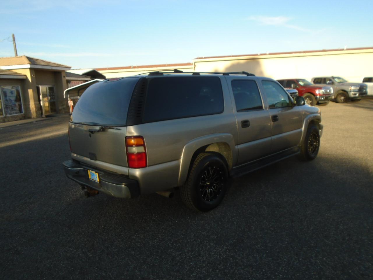 Chevrolet Suburban 1500 4WD 2003