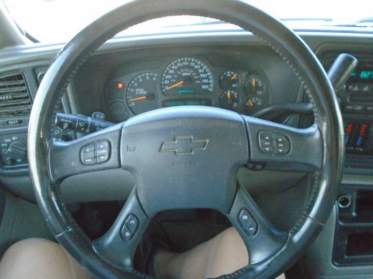 Chevrolet Suburban 1500 4WD 2003