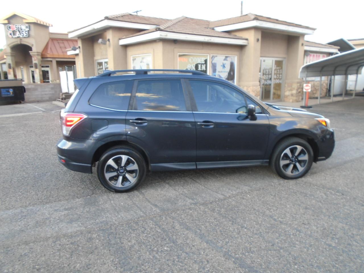 Subaru Forester 2.5i Limited 2017