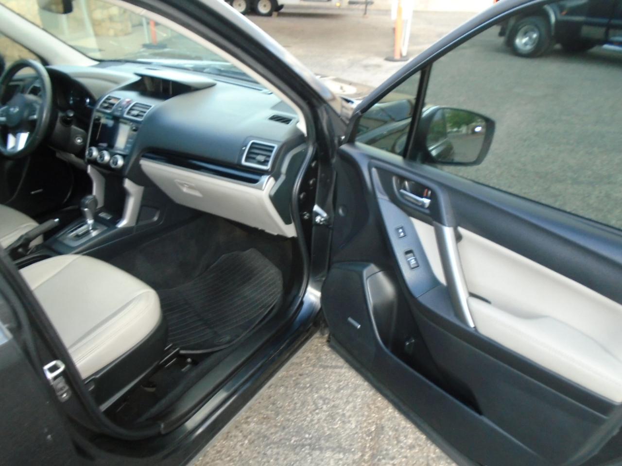 Subaru Forester 2.5i Limited 2017