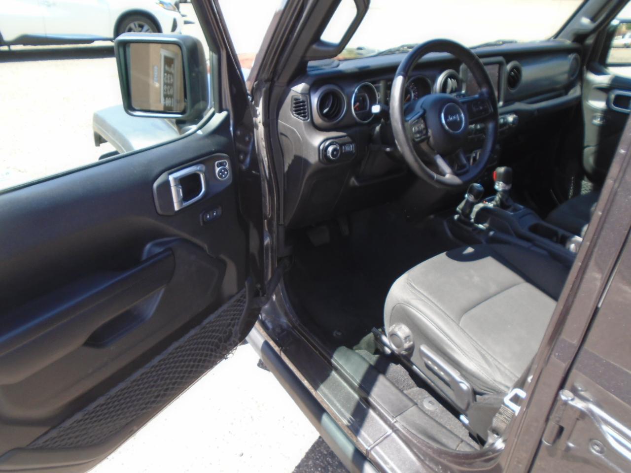 Jeep Wrangler Unlimited Willys Sport 2021