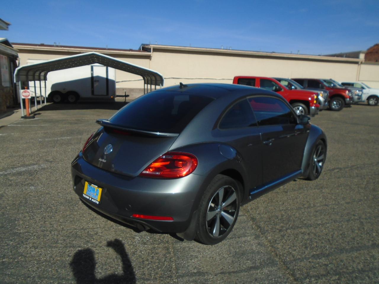 Volkswagen Beetle 2.0T Turbo 2012