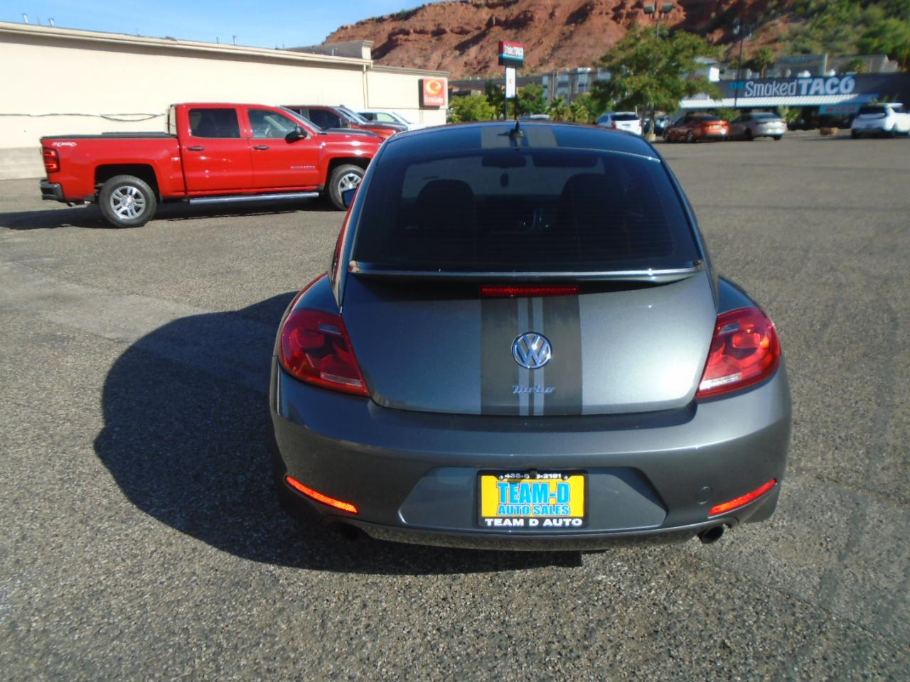 Volkswagen Beetle 2.0T Turbo 2012