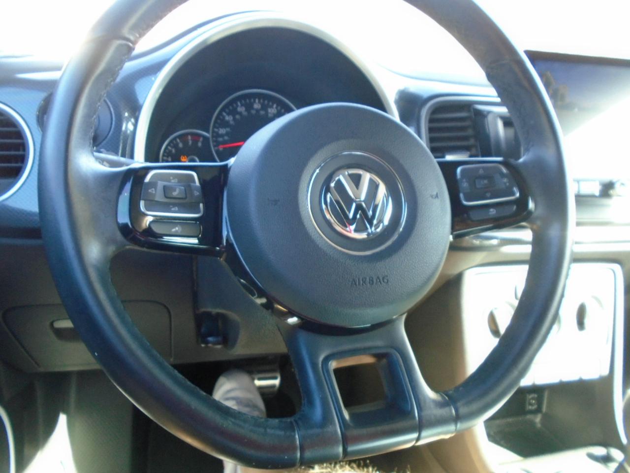 Volkswagen Beetle 2.0T Turbo 2012