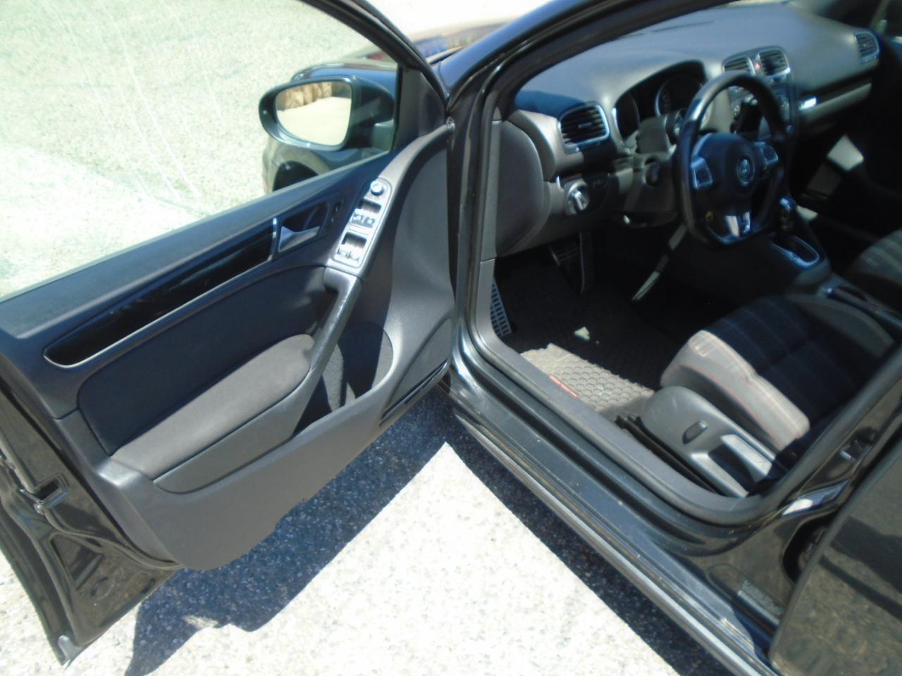 Volkswagen GTI 4-door 2012