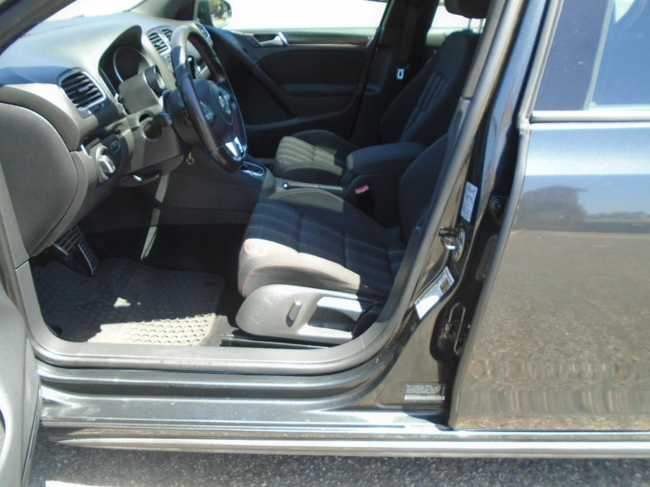 Volkswagen GTI 4-door 2012