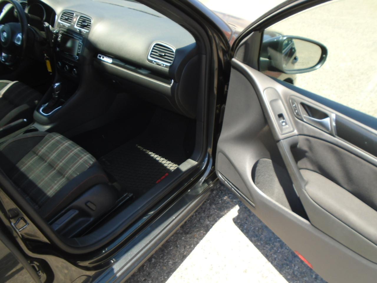 Volkswagen GTI 4-door 2012