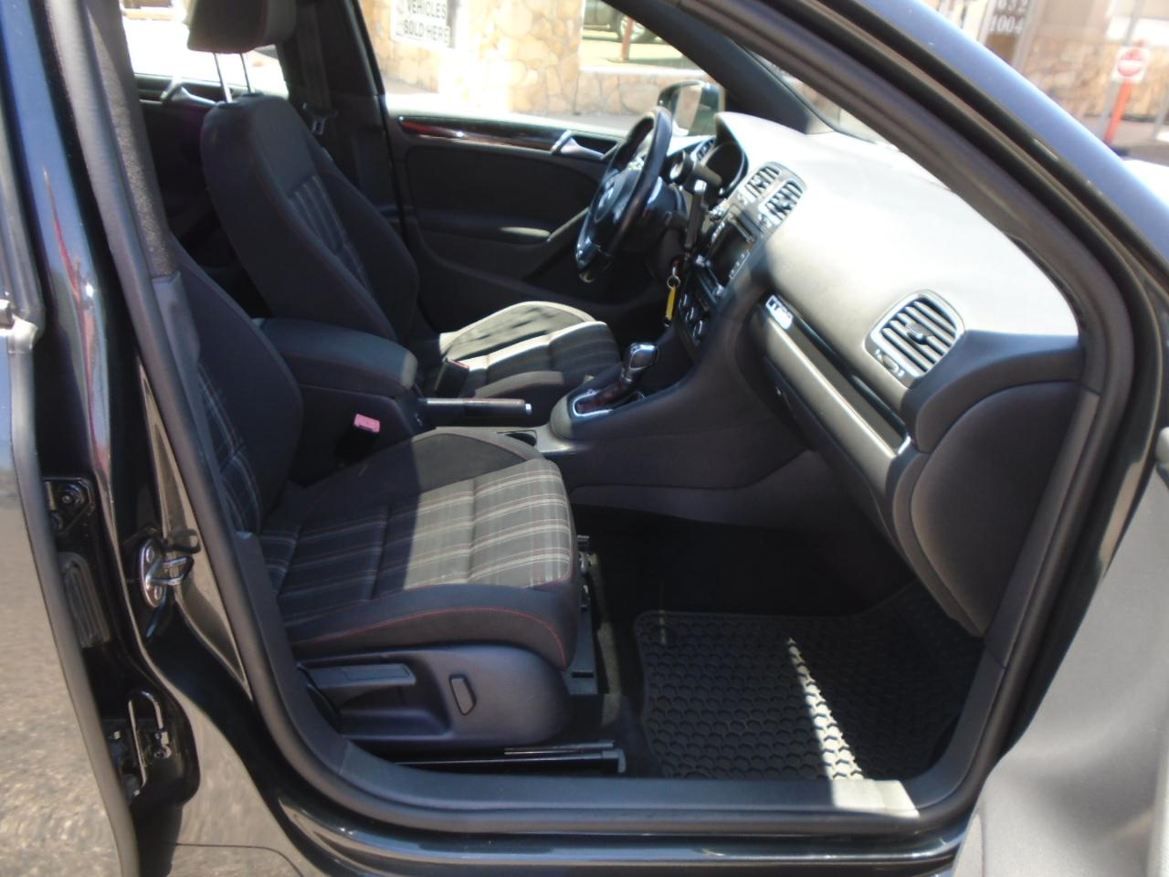Volkswagen GTI 4-door 2012