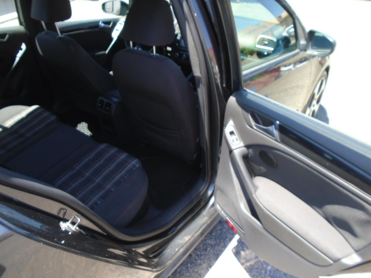 Volkswagen GTI 4-door 2012