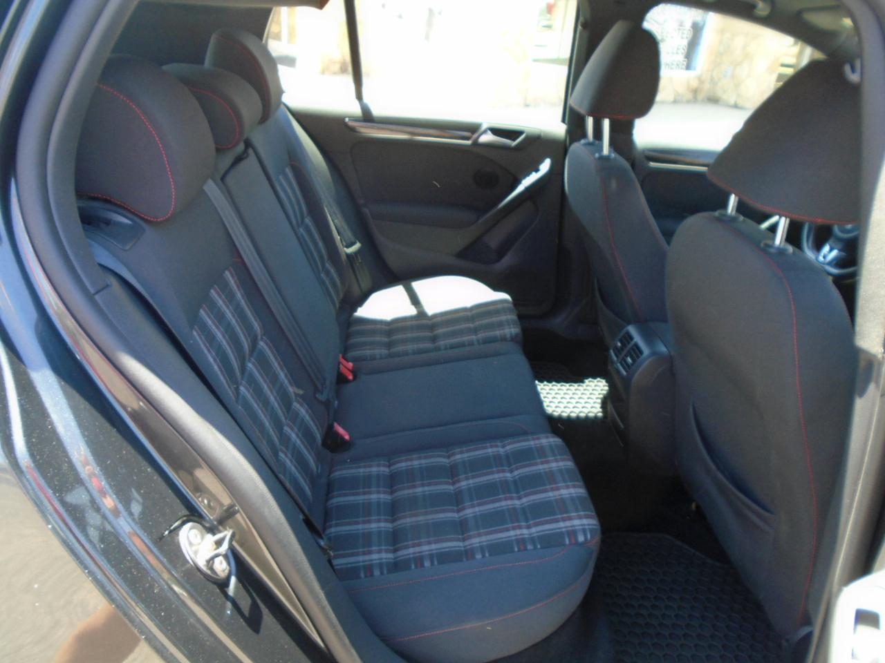 Volkswagen GTI 4-door 2012