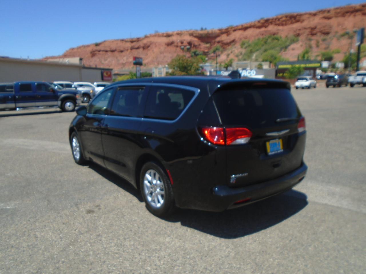 Chrysler Voyager LX 2023