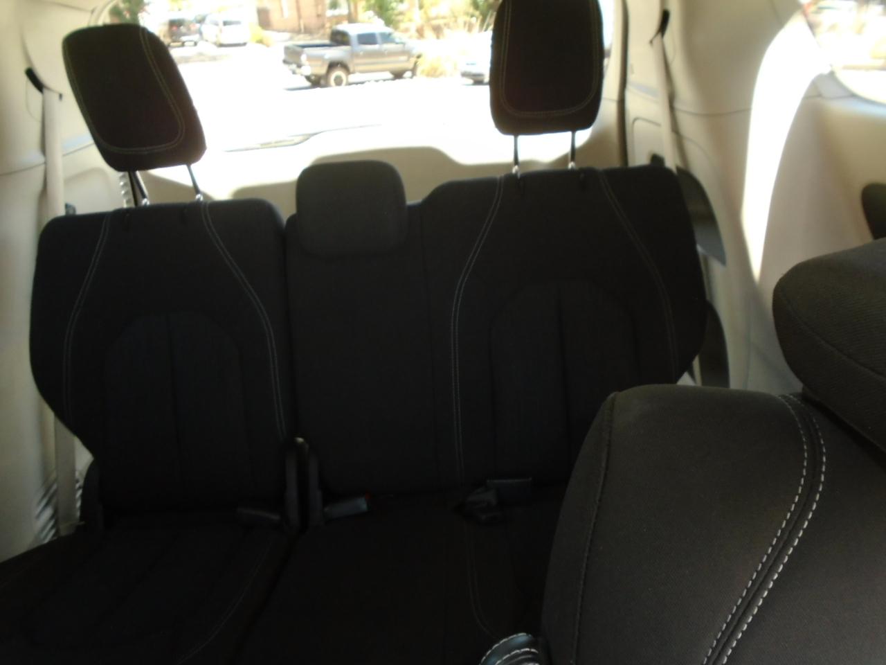 Chrysler Voyager LX 2023
