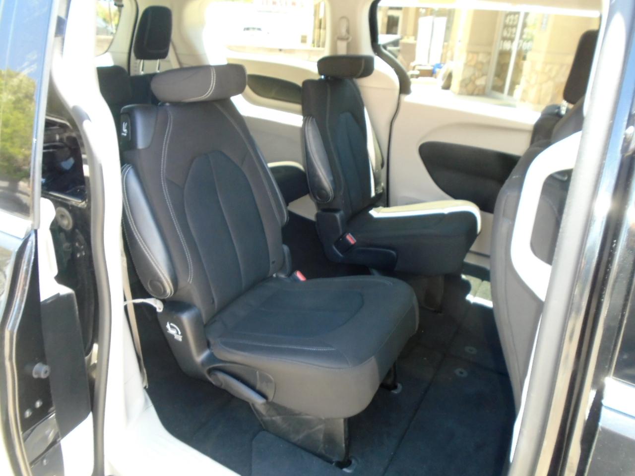 Chrysler Voyager LX 2023