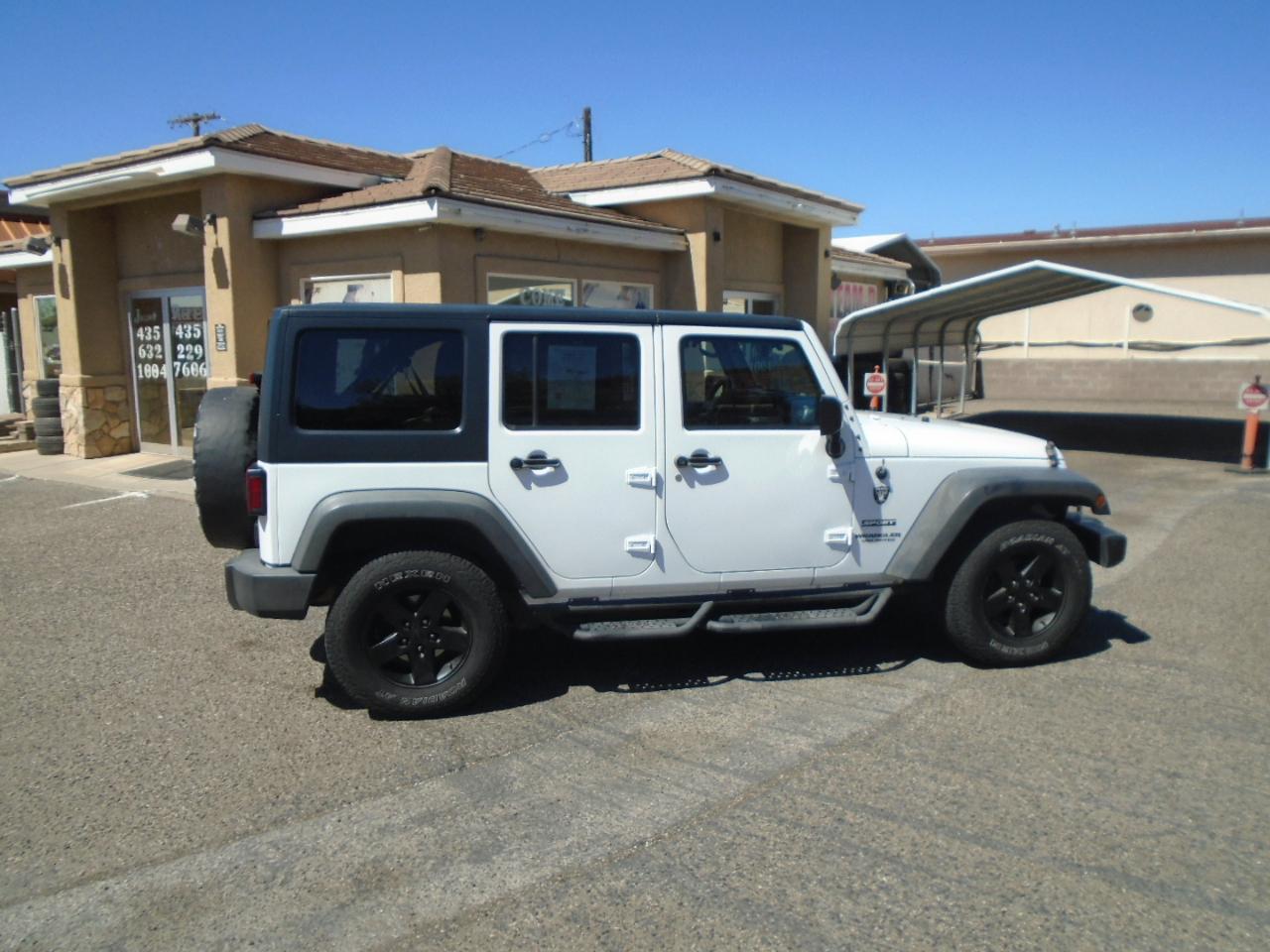 Jeep Wrangler Unlimited Sport 4WD 2017
