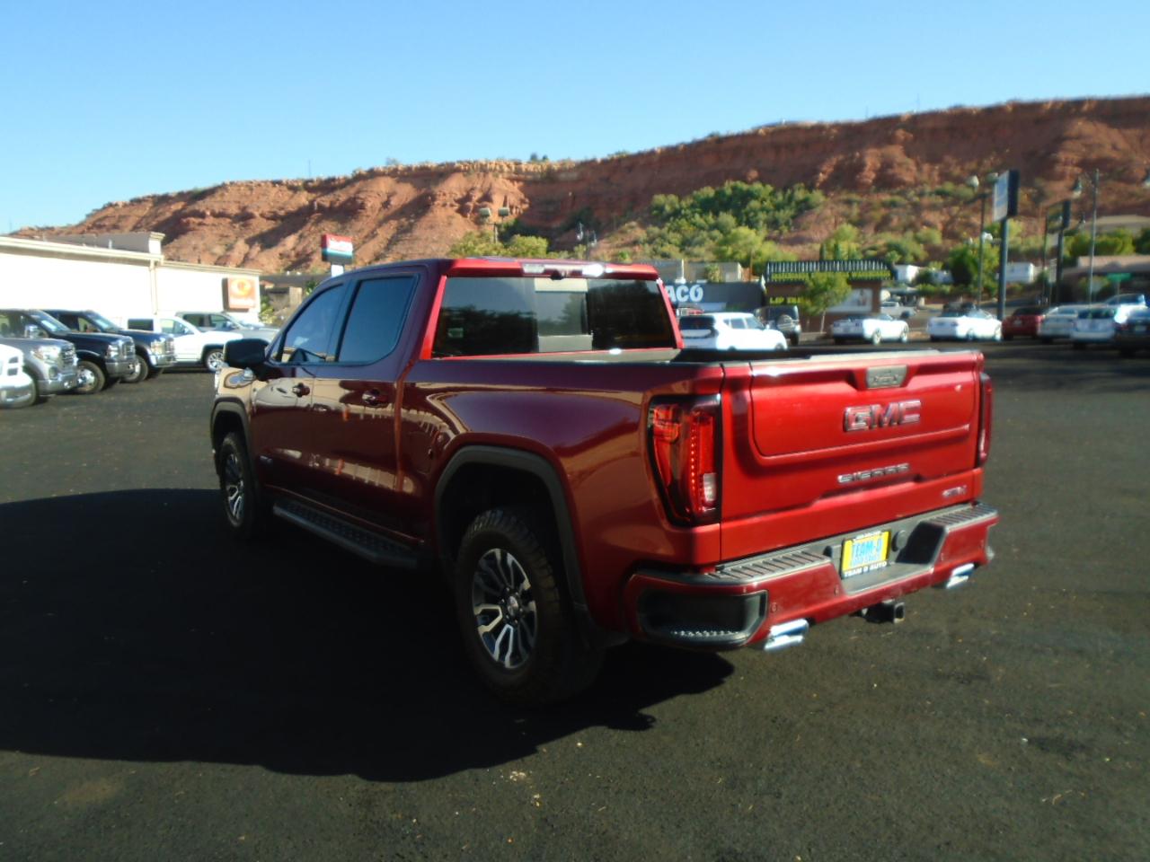 GMC Sierra 1500 AT4 Crew Cab Short Box 4WD 2021