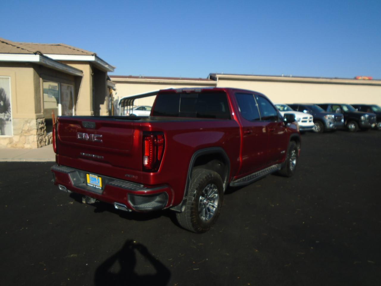 GMC Sierra 1500 AT4 Crew Cab Short Box 4WD 2021