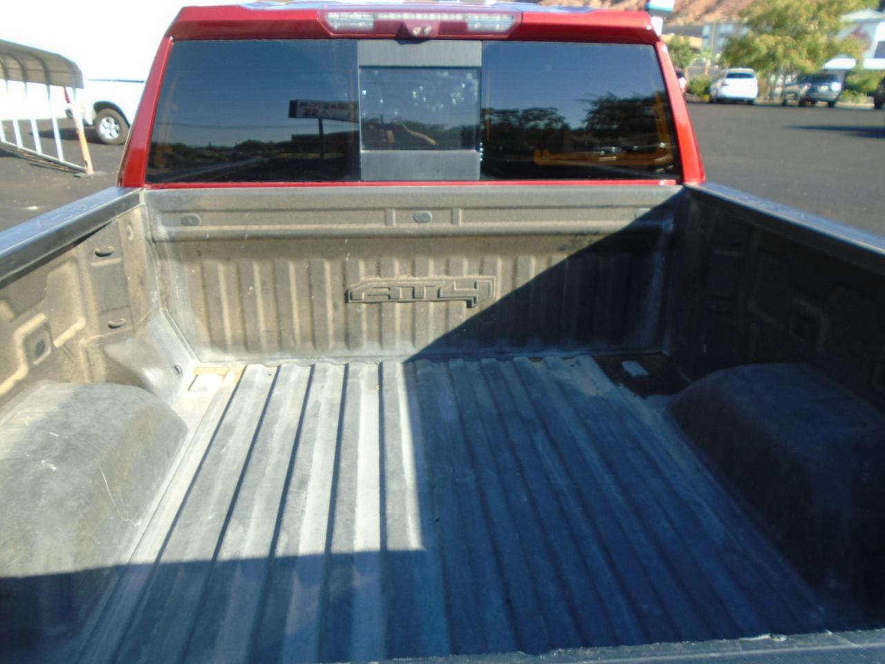 GMC Sierra 1500 AT4 Crew Cab Short Box 4WD 2021