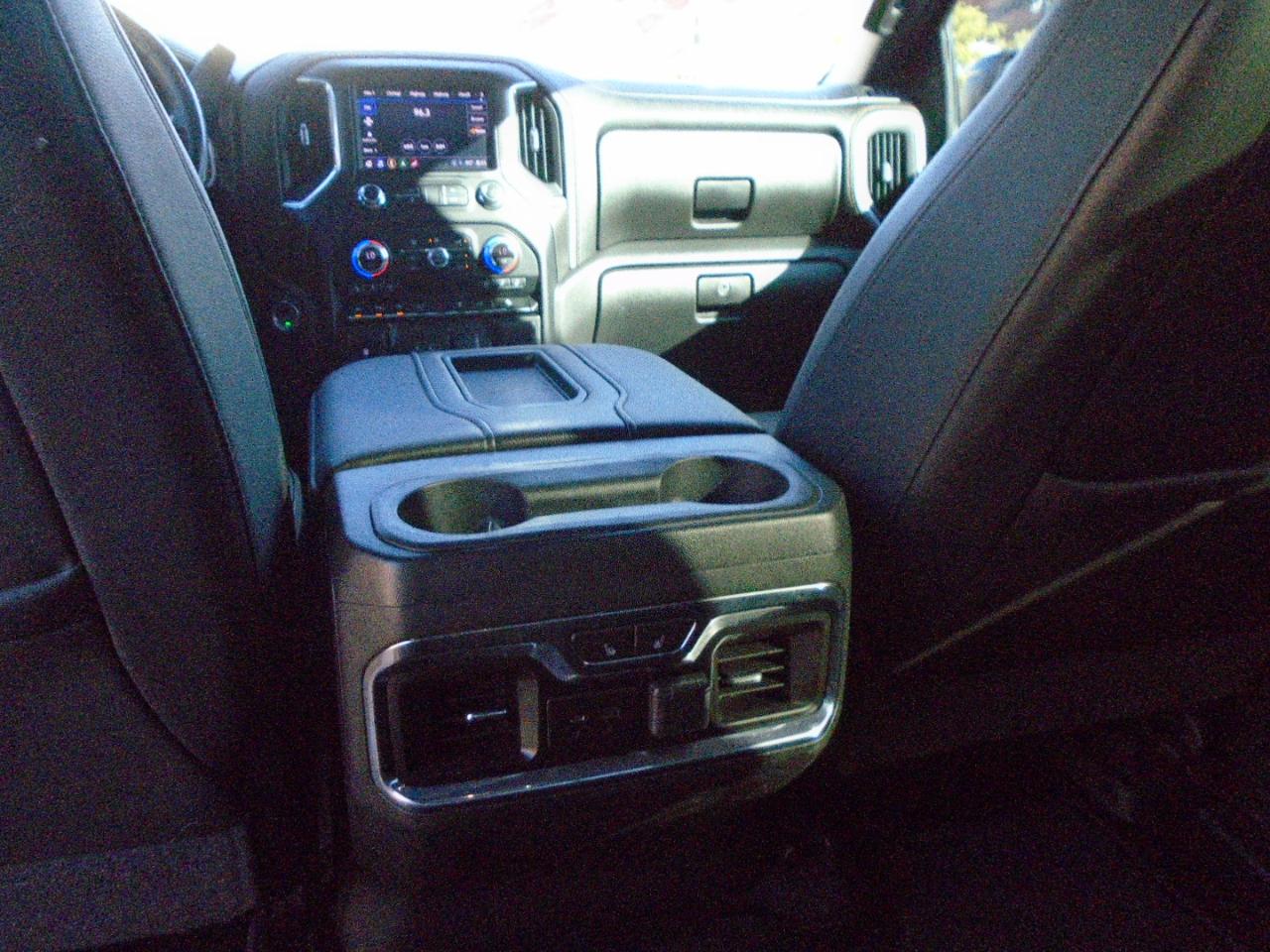 GMC Sierra 1500 AT4 Crew Cab Short Box 4WD 2021