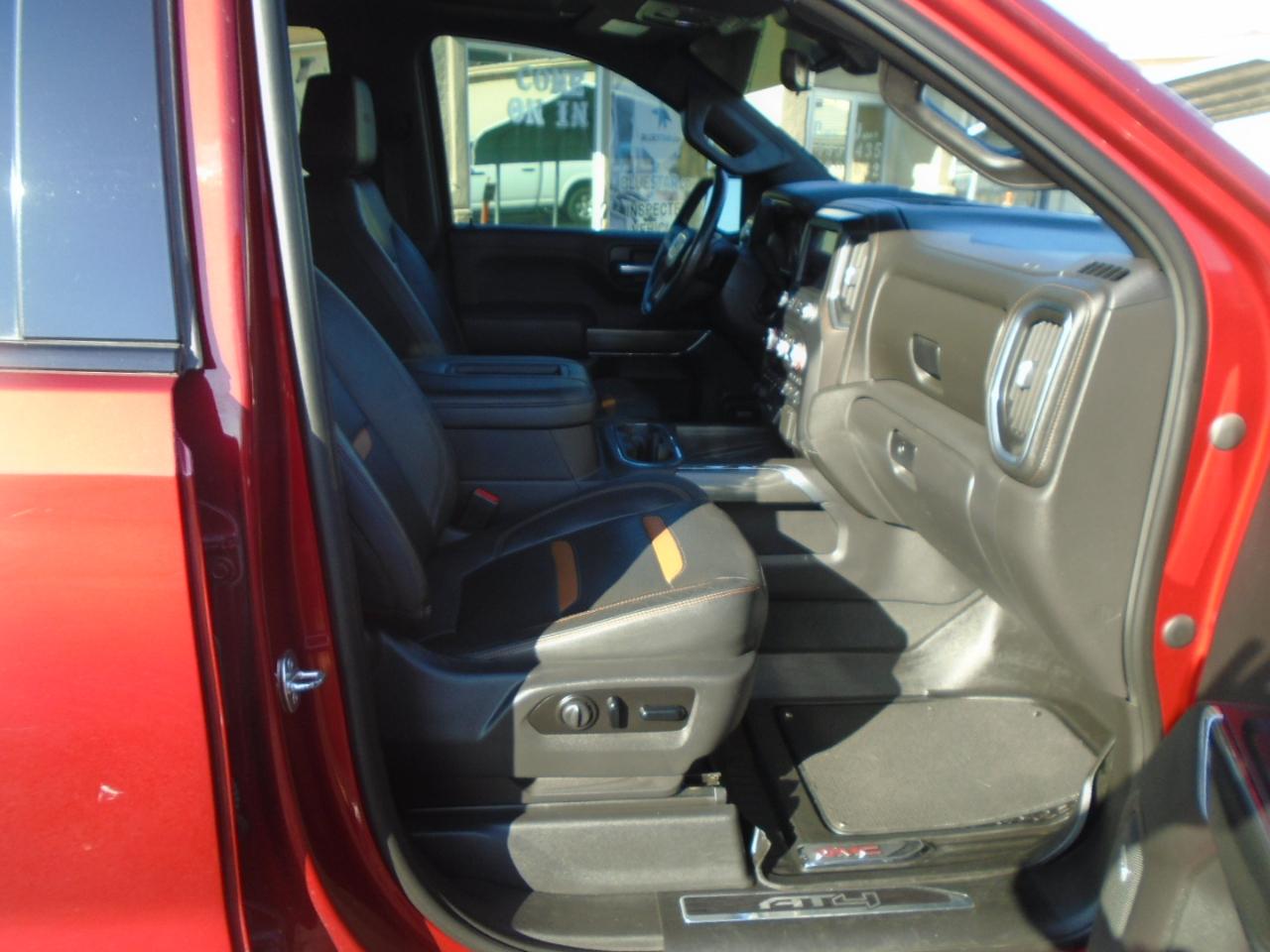 GMC Sierra 1500 AT4 Crew Cab Short Box 4WD 2021