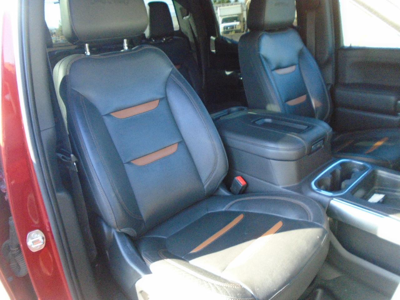 GMC Sierra 1500 AT4 Crew Cab Short Box 4WD 2021