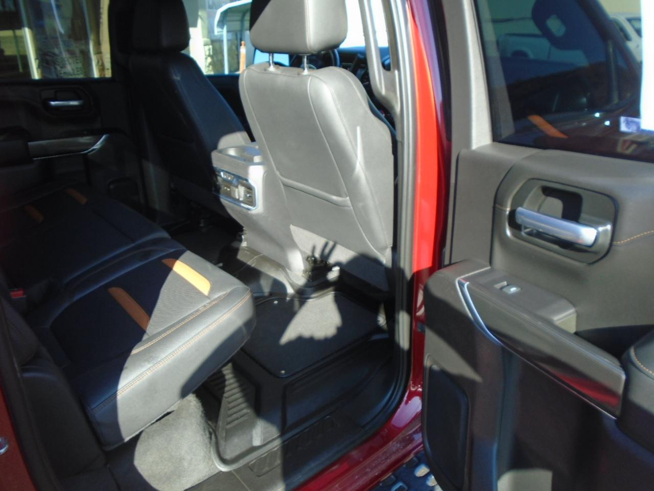 GMC Sierra 1500 AT4 Crew Cab Short Box 4WD 2021