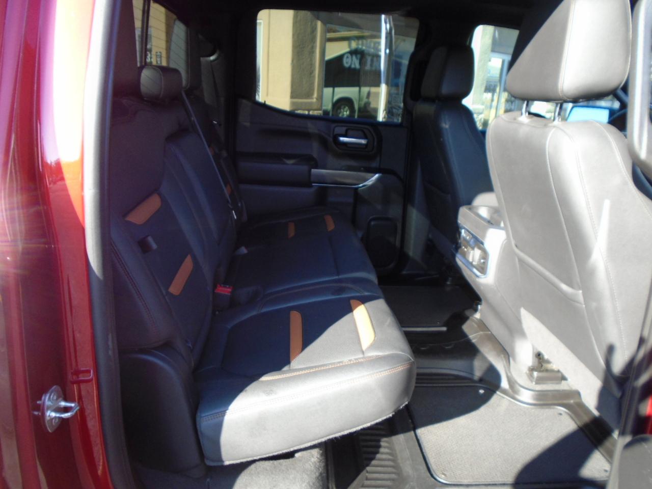 GMC Sierra 1500 AT4 Crew Cab Short Box 4WD 2021