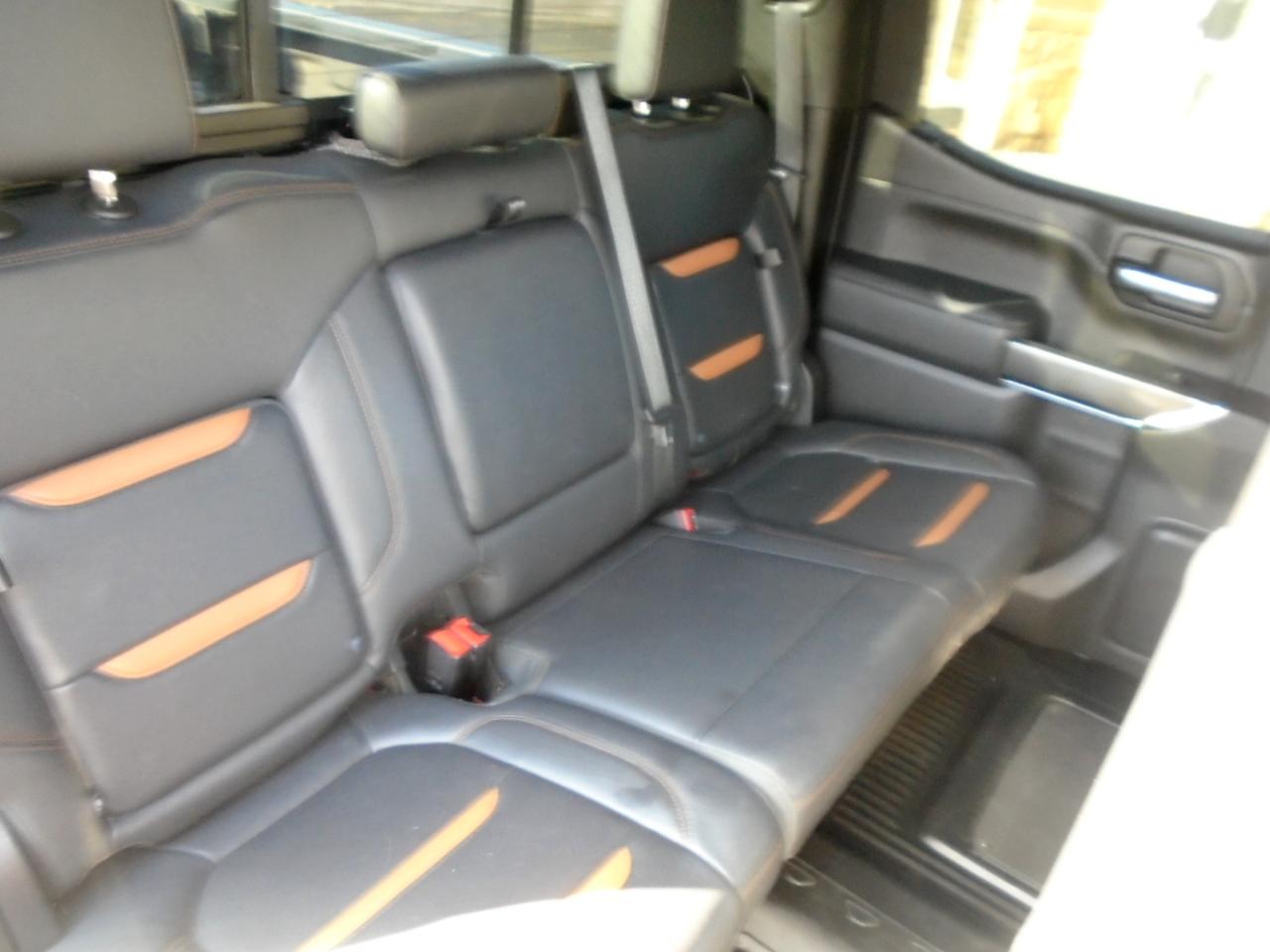 GMC Sierra 1500 AT4 Crew Cab Short Box 4WD 2021