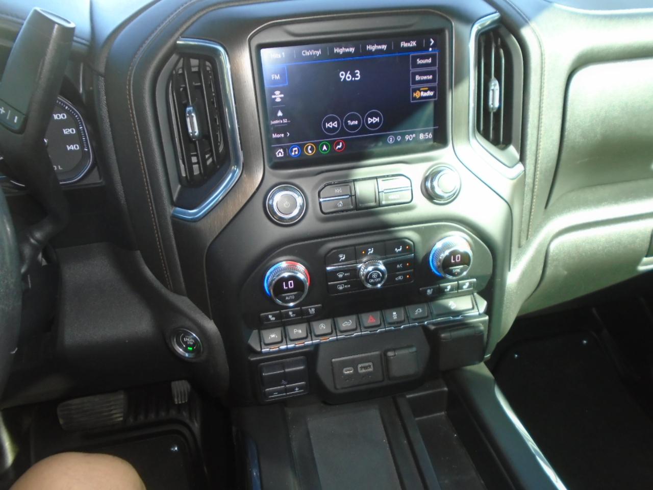 GMC Sierra 1500 AT4 Crew Cab Short Box 4WD 2021