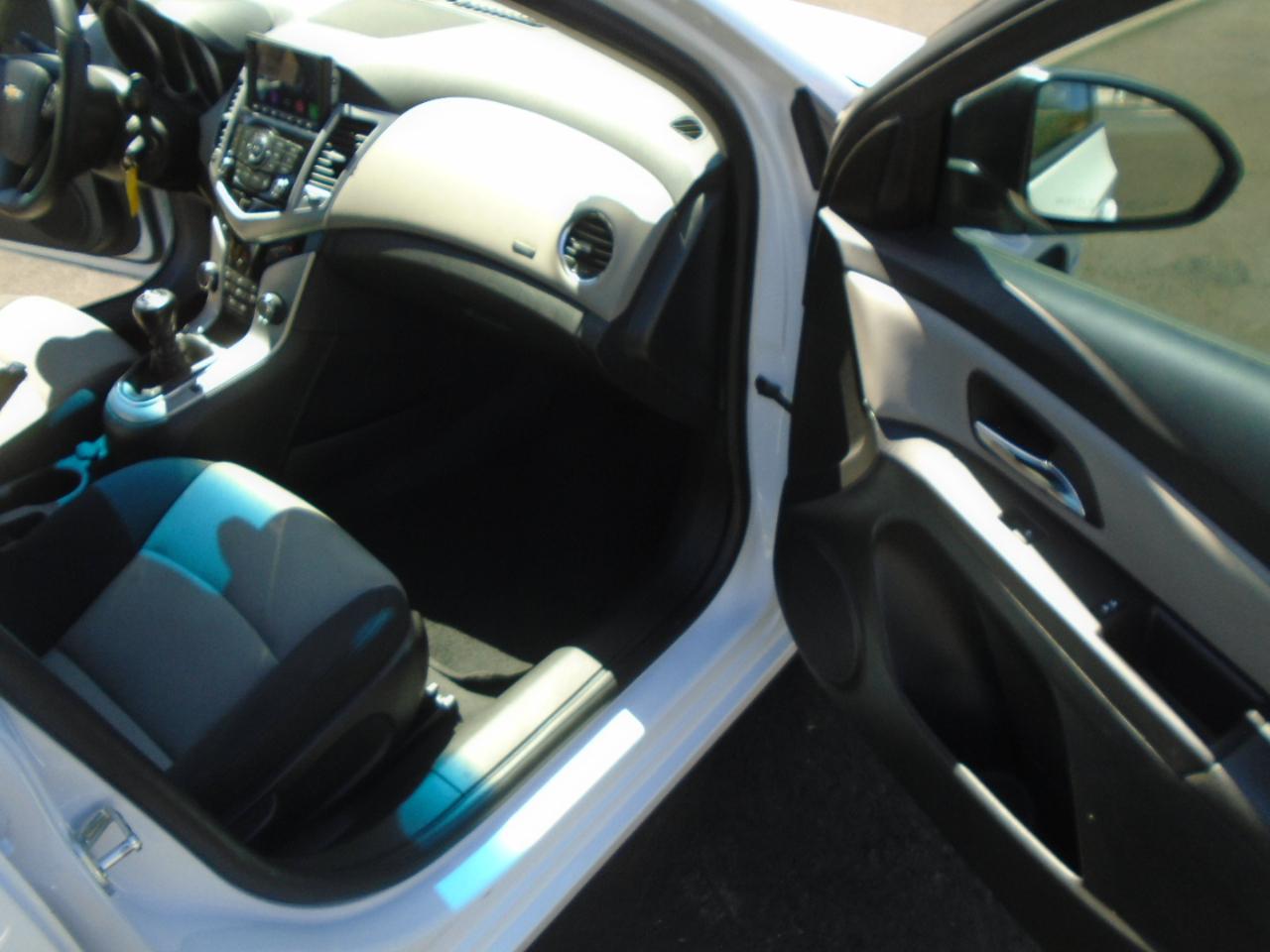 Chevrolet Cruze Limited LS Manual 2016