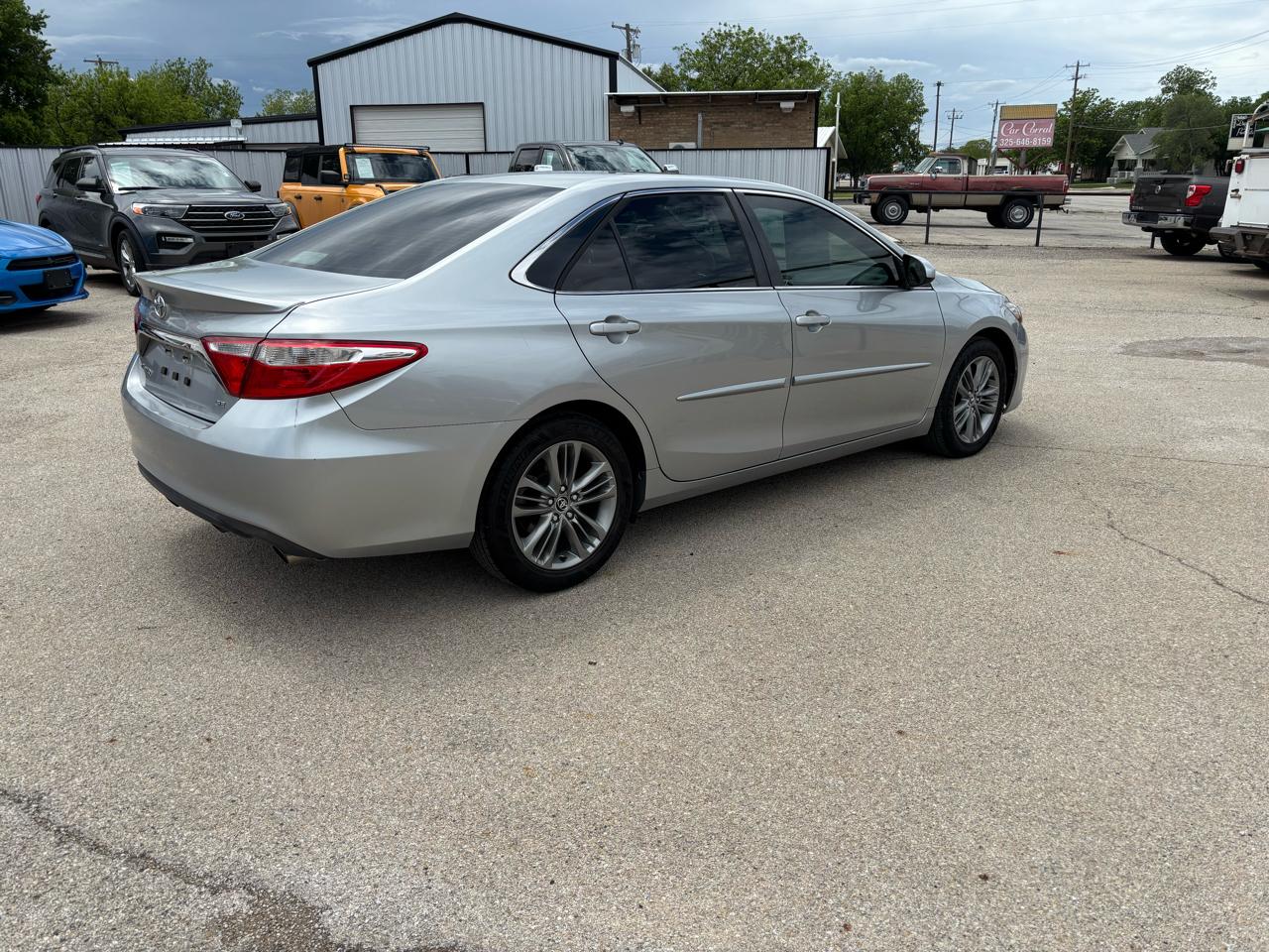 Toyota Camry SE 2015