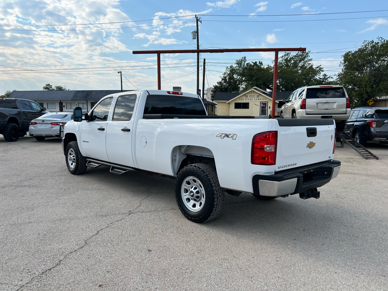 Chevrolet Silverado 3500HD Work Truck Crew Cab 4WD 2011 Chevrolet Silverado 3500HD Work Truck Crew Cab 4WD 2011