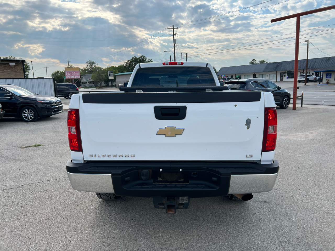 Chevrolet Silverado 3500HD Work Truck Crew Cab 4WD 2011 Chevrolet Silverado 3500HD Work Truck Crew Cab 4WD 2011