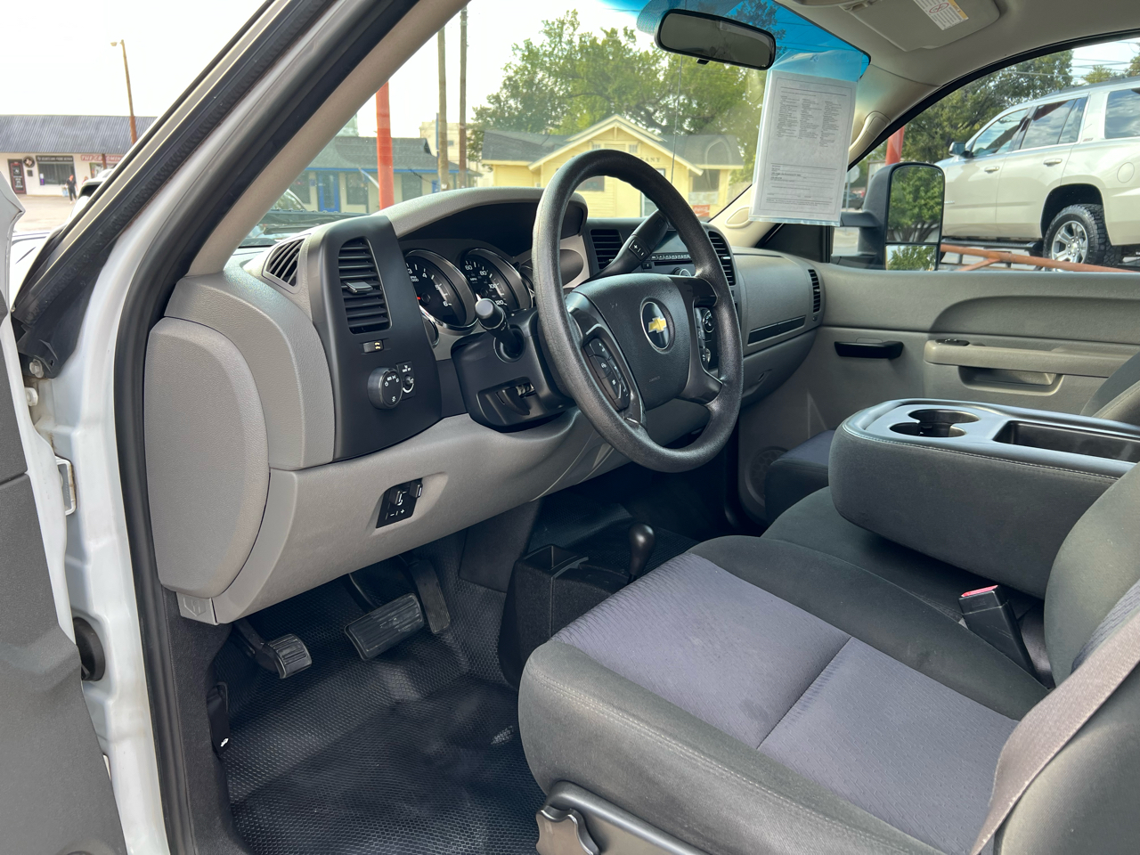 Chevrolet Silverado 3500HD Work Truck Crew Cab 4WD 2011 Chevrolet Silverado 3500HD Work Truck Crew Cab 4WD 2011