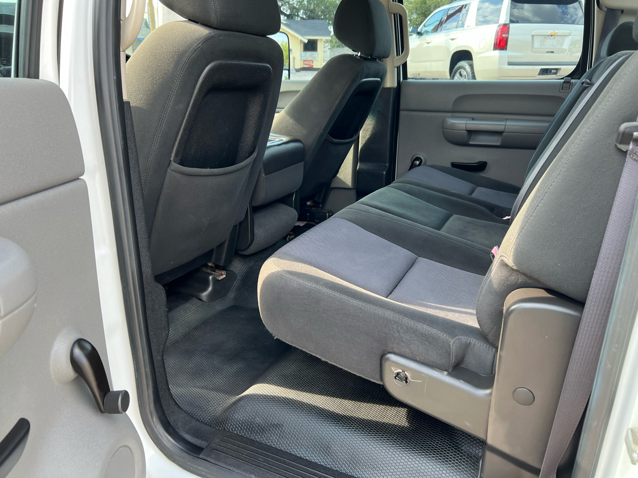 Chevrolet Silverado 3500HD Work Truck Crew Cab 4WD 2011 Chevrolet Silverado 3500HD Work Truck Crew Cab 4WD 2011