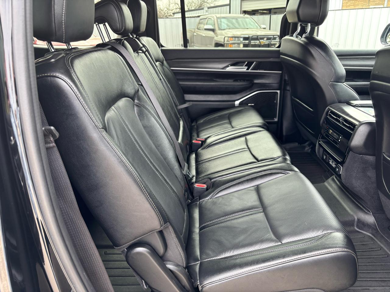 Jeep Wagoneer Series III 4WD 2023