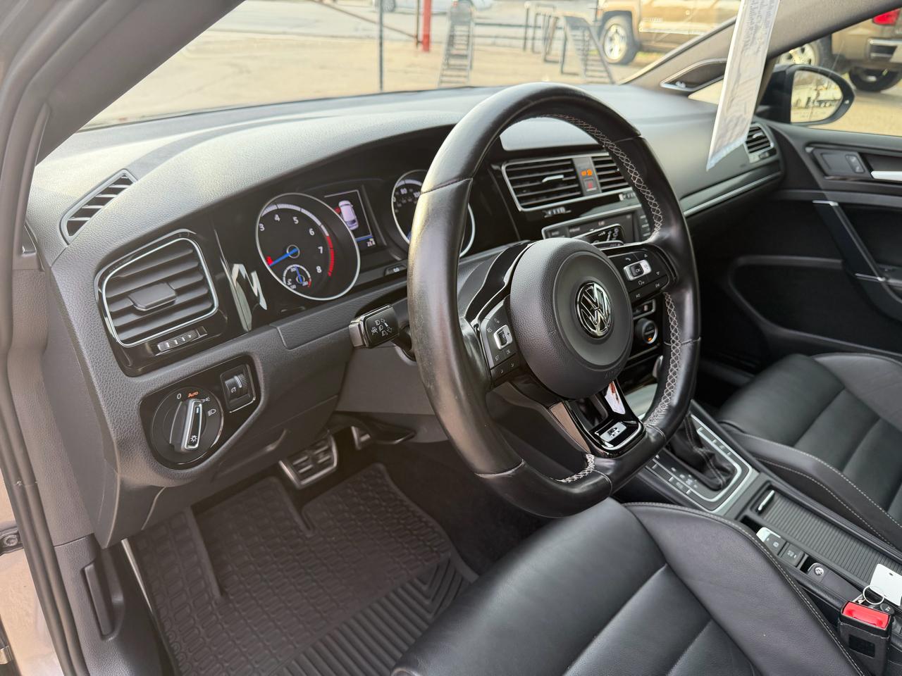 Volkswagen Golf R DCS and Navigation 6A 2017