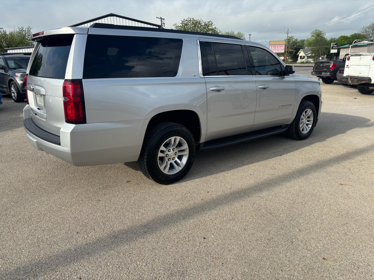 Chevrolet Suburban LT 2WD 2019