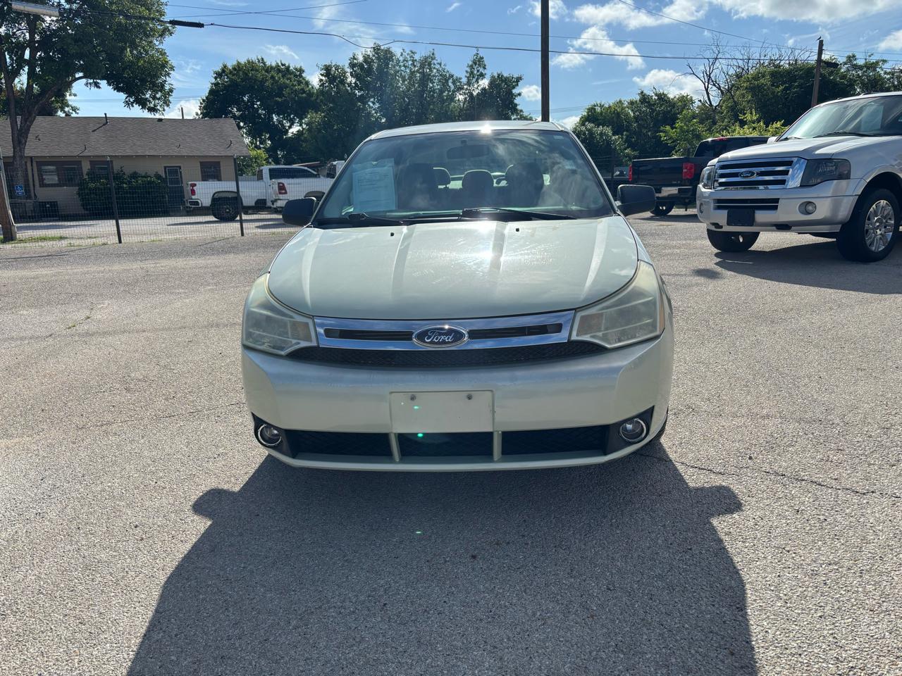 Ford Focus SE Sedan 2010