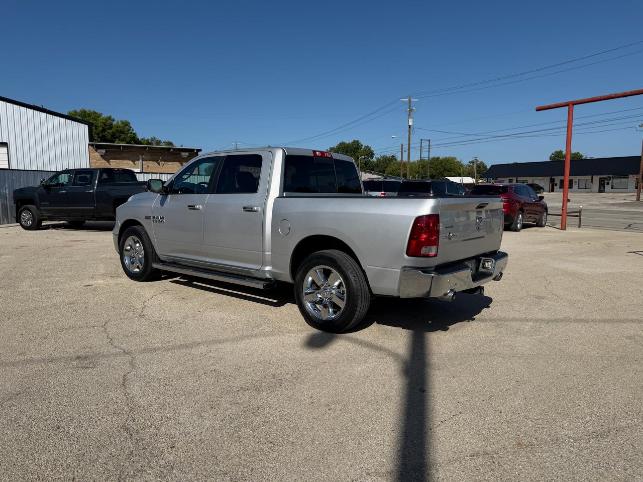 RAM 1500 Lone Star 4x2 Crew Cab 5'7" Box 2017