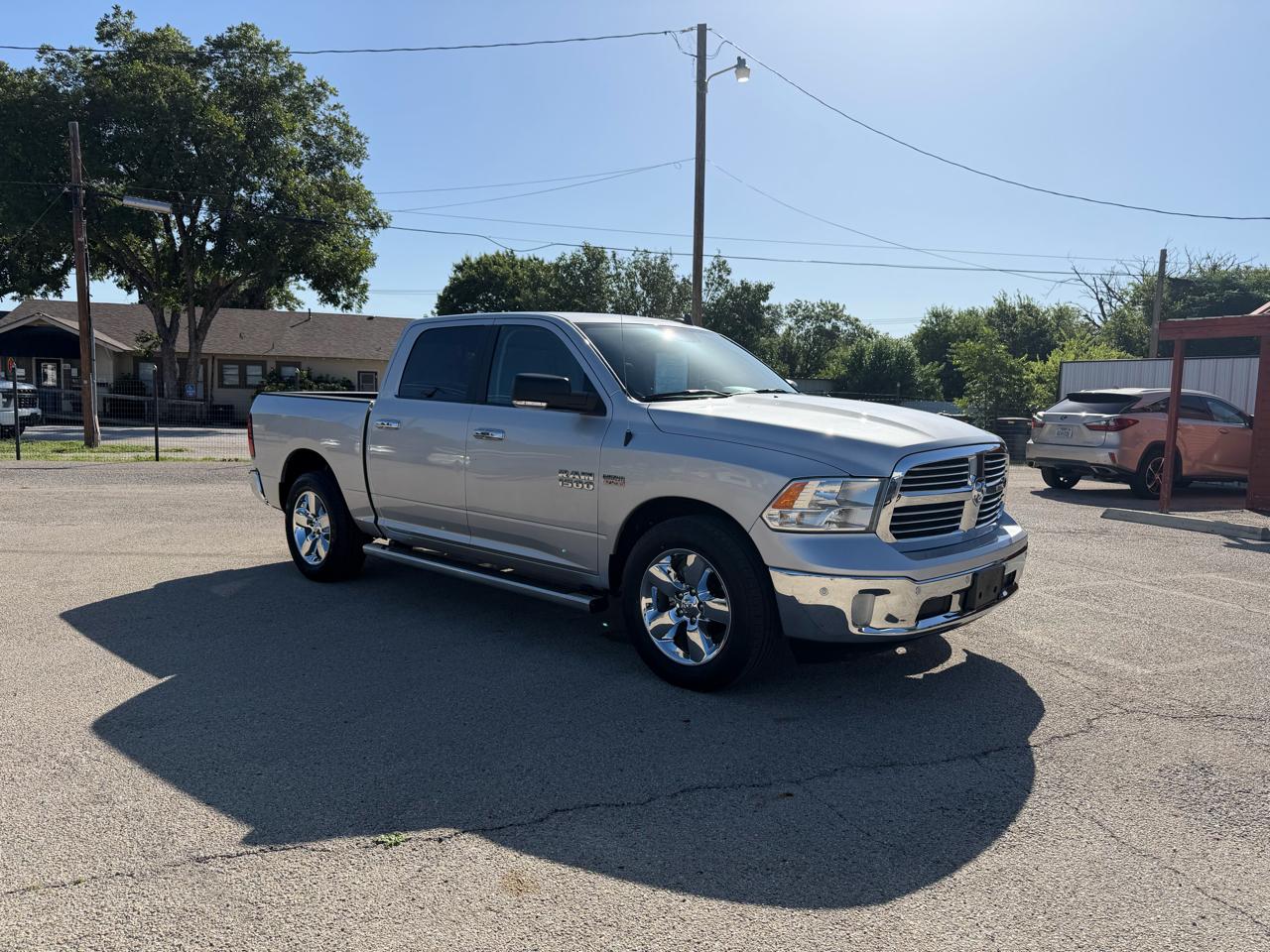 RAM 1500 Lone Star 4x2 Crew Cab 5'7" Box 2017