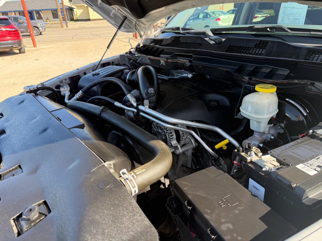 RAM 1500 Lone Star 4x2 Crew Cab 5'7" Box 2017