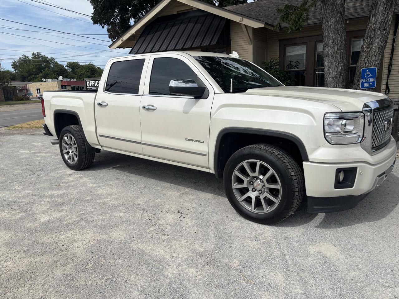 GMC Sierra 1500 Denali Crew Cab Short Box 4WD 2015