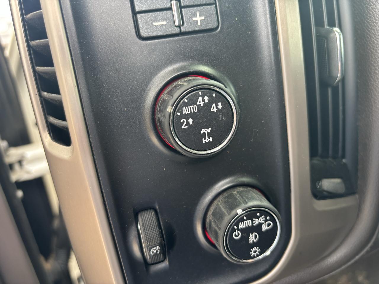 GMC Sierra 1500 Denali Crew Cab Short Box 4WD 2015