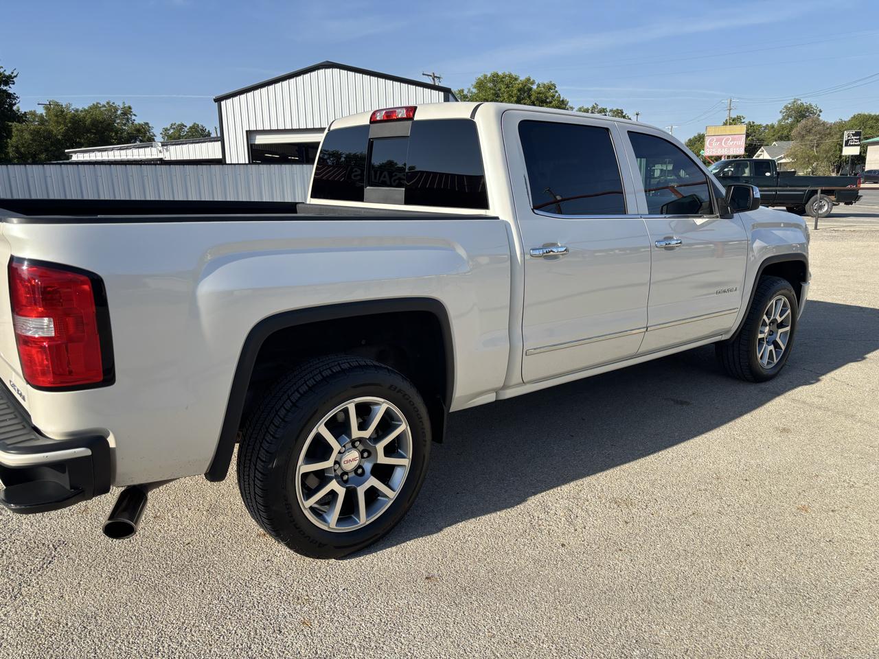 GMC Sierra 1500 Denali Crew Cab Short Box 4WD 2015