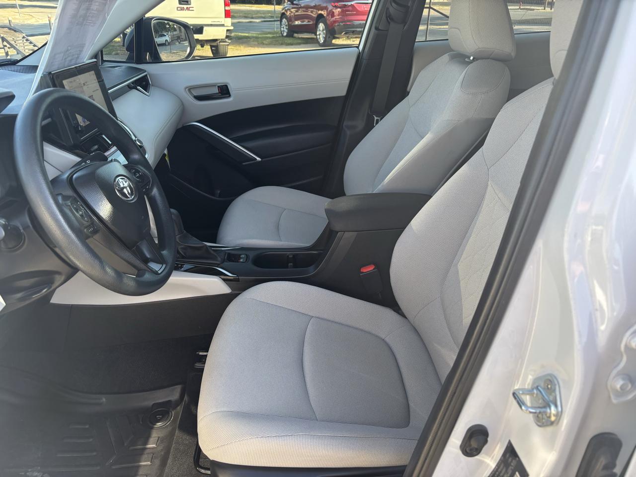 Toyota Corolla Cross L 2WD (Natl) 2025