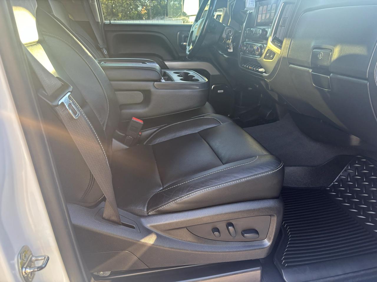 Chevrolet Silverado photo 9