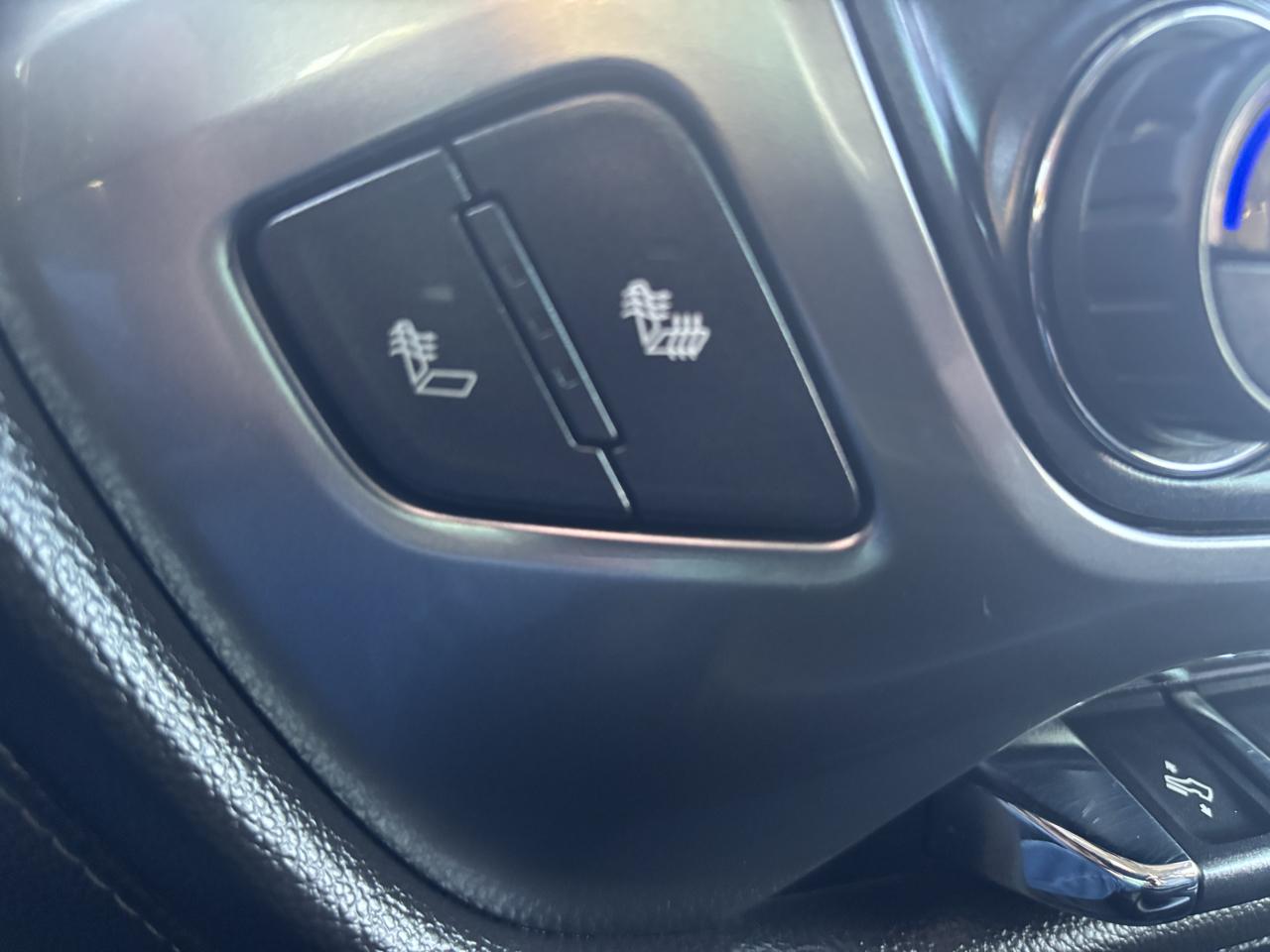 Chevrolet Silverado photo 14