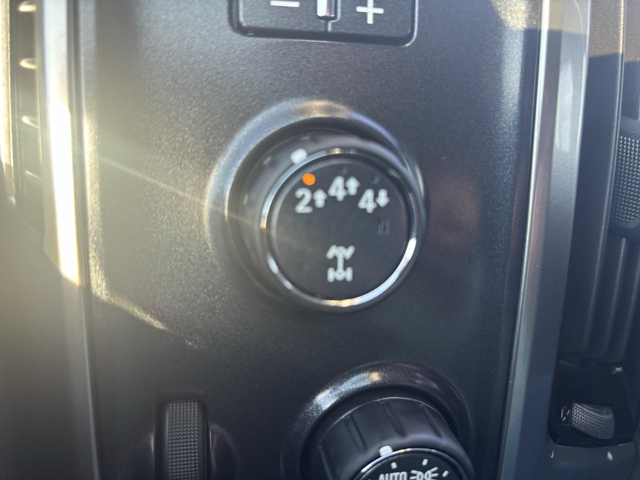 Chevrolet Silverado photo 15