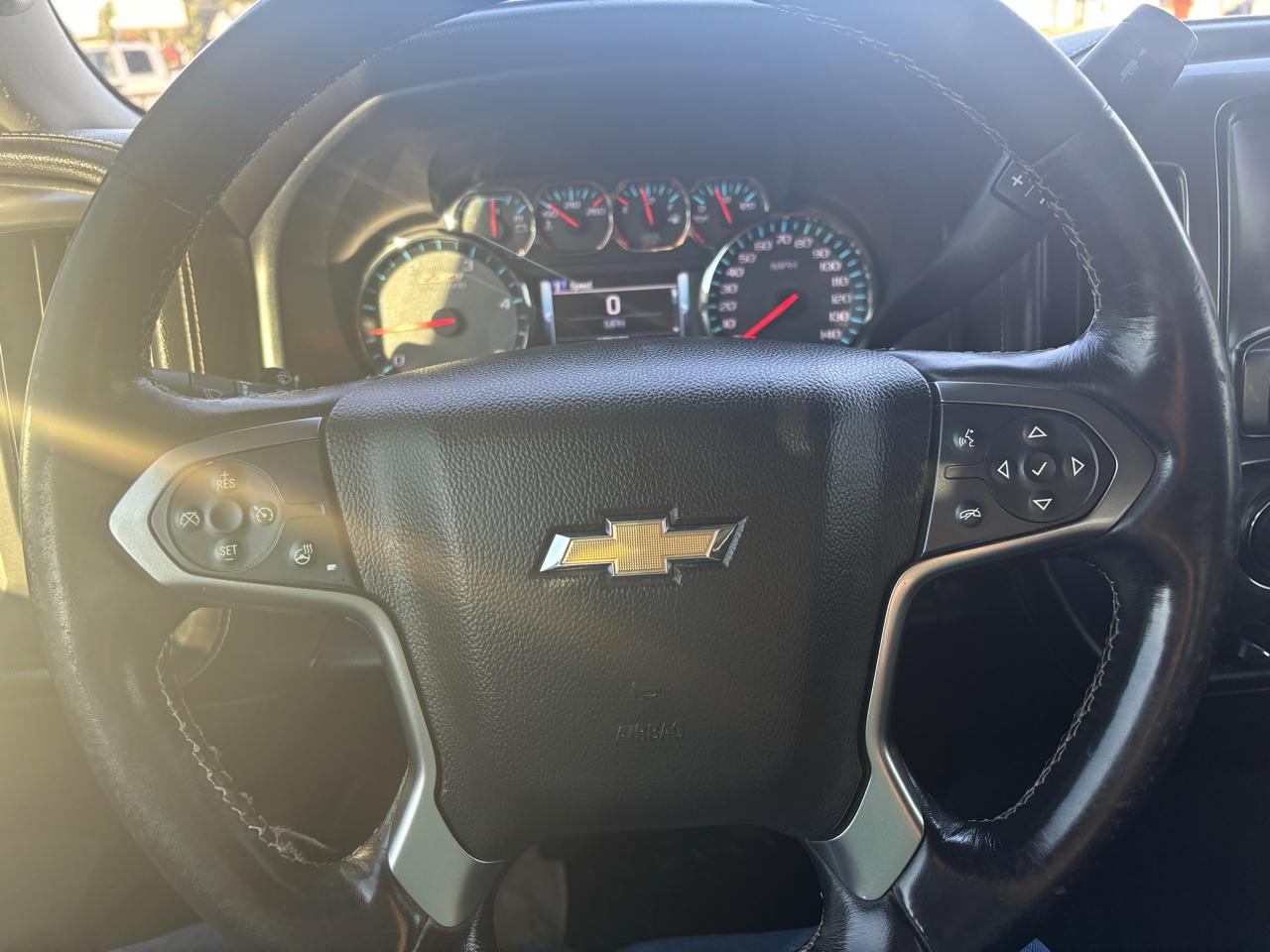 Chevrolet Silverado photo 16