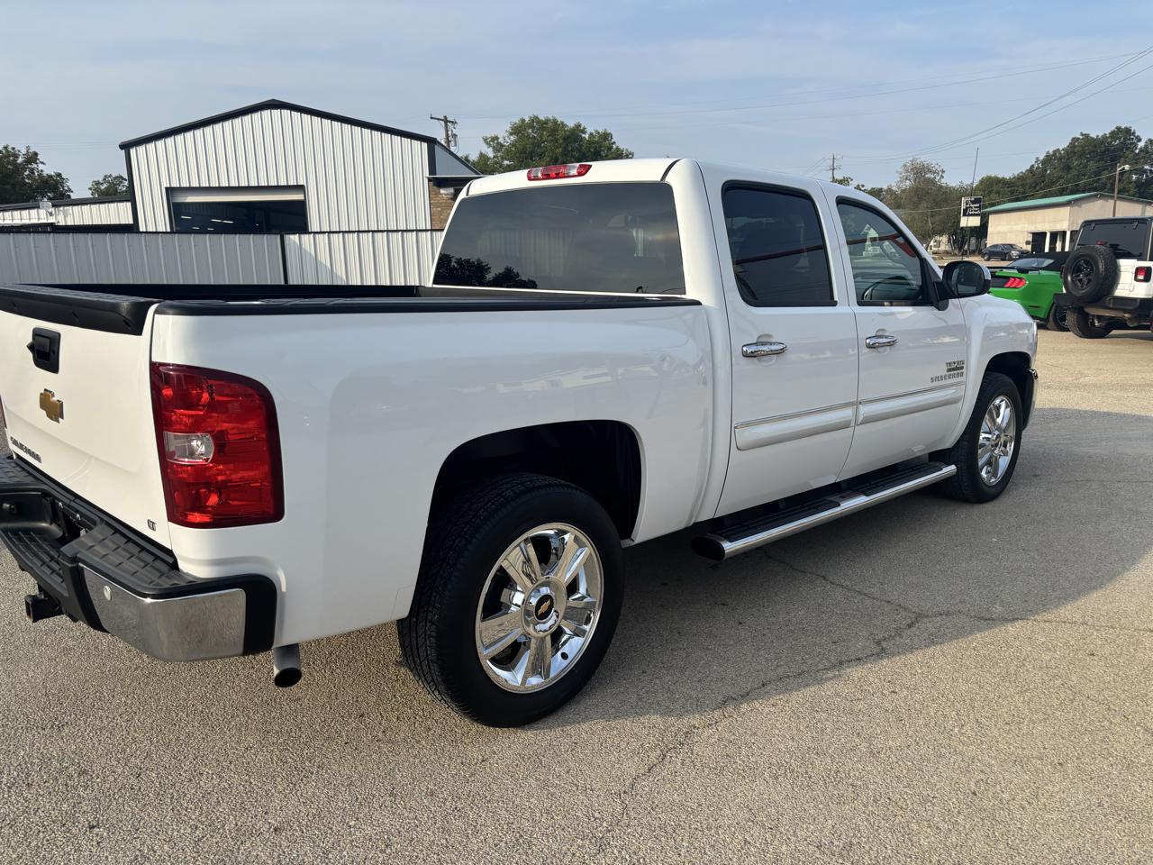 Chevrolet Silverado photo 4